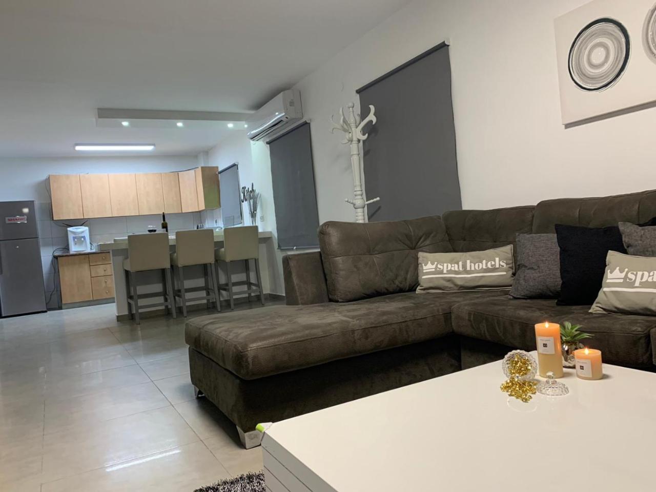 Spat Apartments Bat Yam Esterno foto