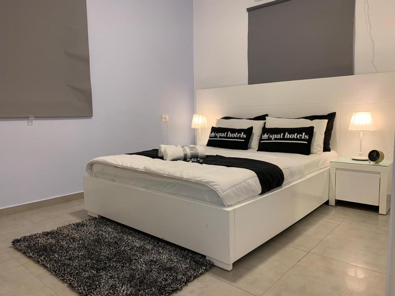 Spat Apartments Bat Yam Esterno foto