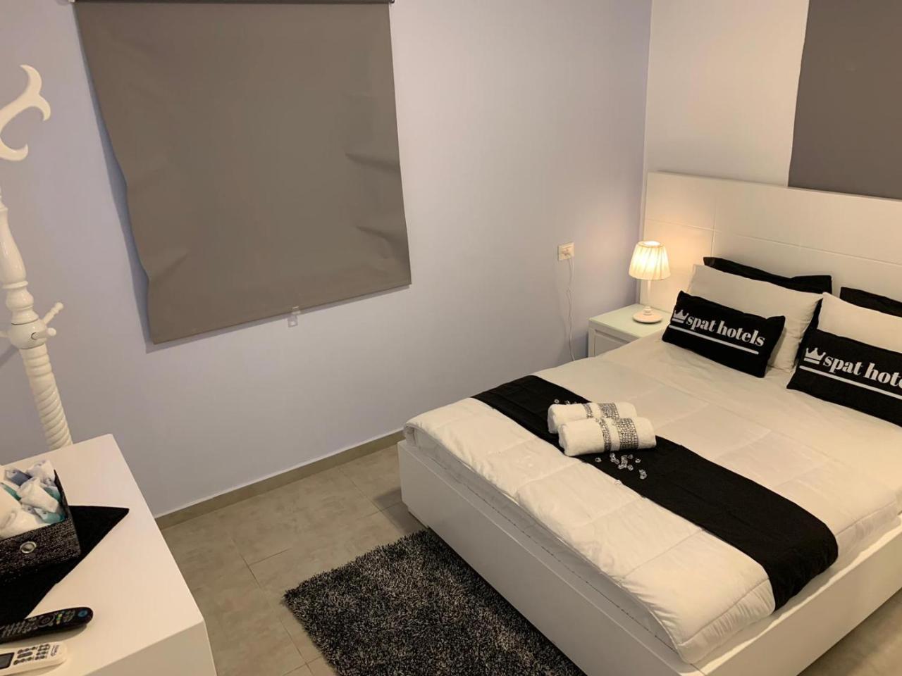 Spat Apartments Bat Yam Esterno foto