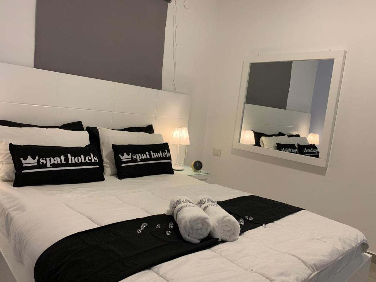 Spat Apartments Bat Yam Esterno foto