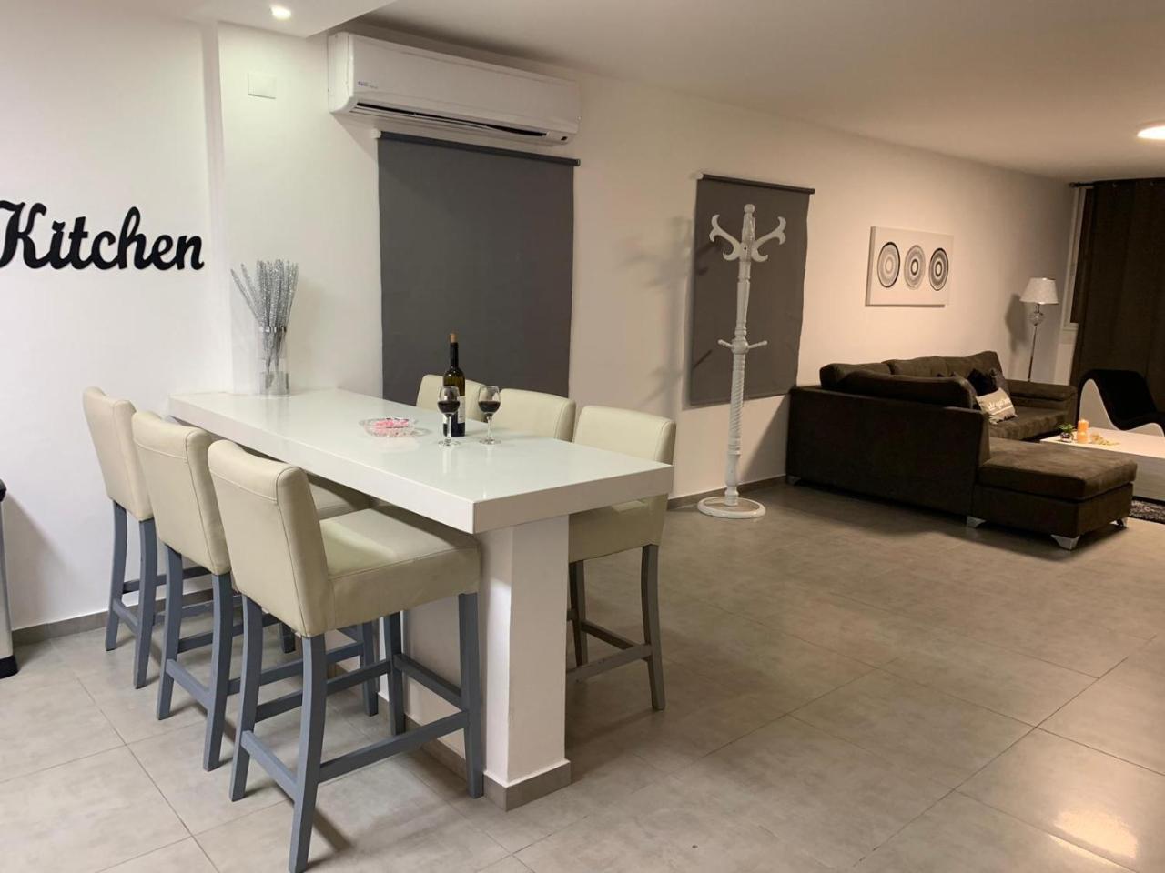 Spat Apartments Bat Yam Esterno foto